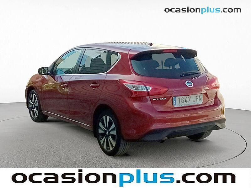 Usado Nissan Pulsar Tekna 116 CV (85 kW) 2015 Rojo negro Berlina