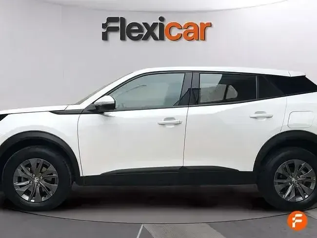 Usado Peugeot 2008 Active 100 CV (73 kW) 2020 Blanco SUV