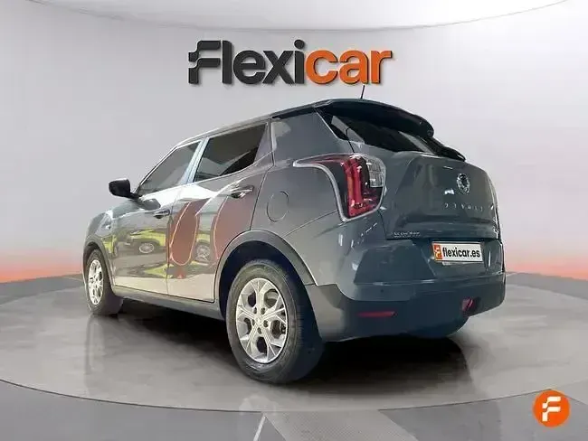Usado SsangYong Tivoli 128 CV (94 kW) 2023 Gris SUV