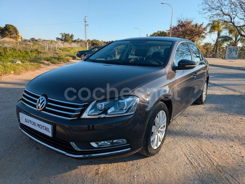 Marrón Usado 2012 VW Passat Berlina | 7900 € (Precio justo) - Imagen 1/4