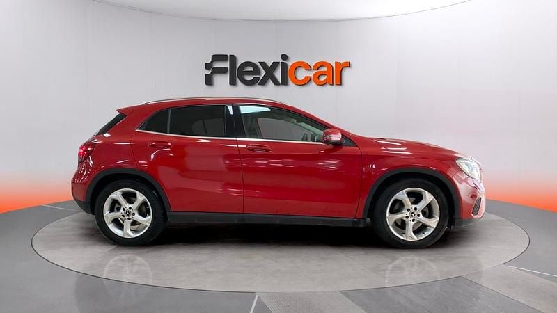 Usado Mercedes GLA200 136 CV (100 kW) 2018 Rojo SUV
