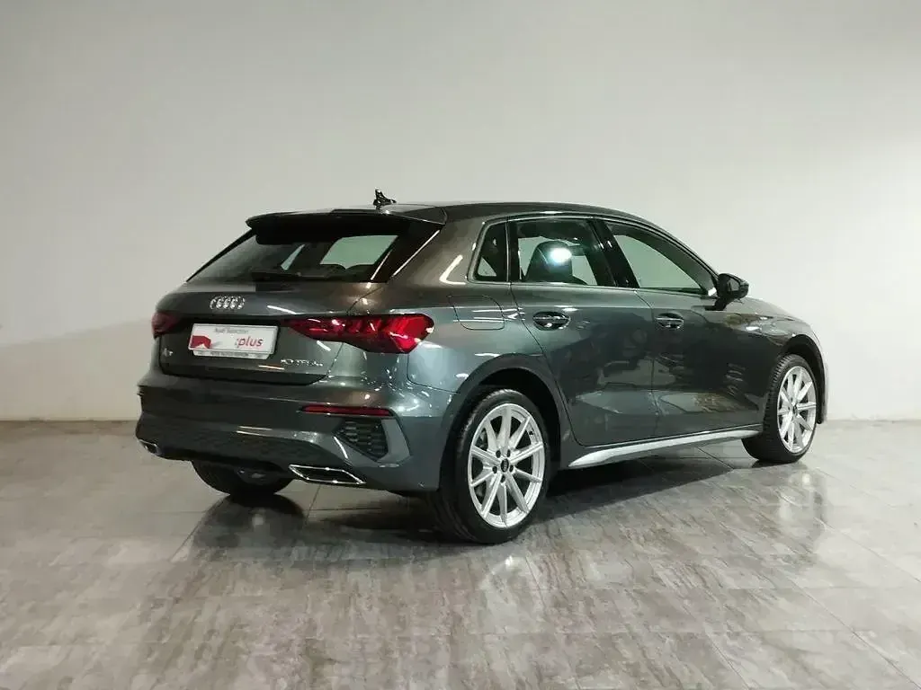Usado Audi A3 e-tron S-Line 204 CV (150 kW) 2024 Gris Utilitario