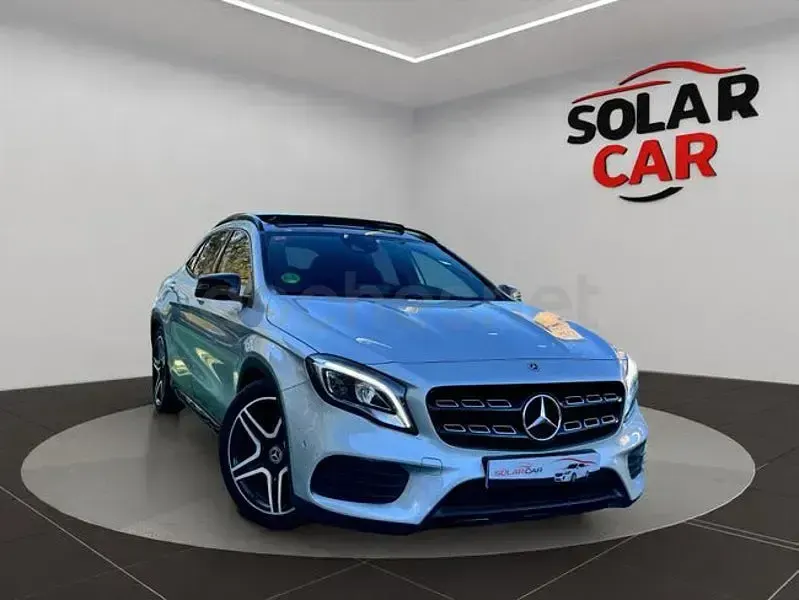 Usado Mercedes GLA250 Style 211 CV (155 kW) 2017 Gris / plata SUV