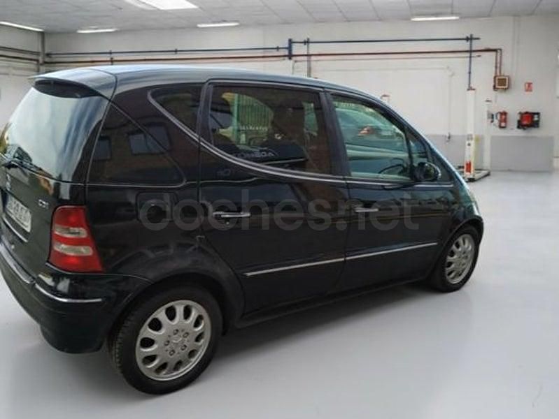Usado Mercedes A170 Elegance 95 CV (69 kW) 2004 Negro Monovolumen
