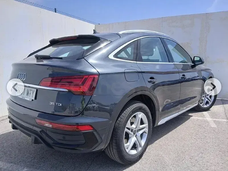 Usado Audi Q5 Sportback Advanced Plus 163 CV (119 kW) 2024 Gris / plata SUV