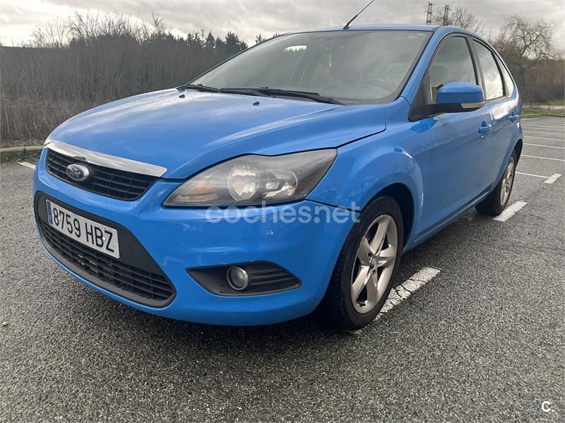 Usado Ford Focus Trend 90 CV (66 kW) 2011 Azul Berlina