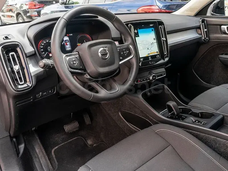 Usado Volvo XC40 Inscription 211 CV (155 kW) 2022 Negro SUV