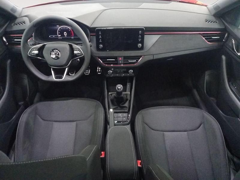 Usado Skoda Scala 116 CV (85 kW) 2024 Rojo Utilitario