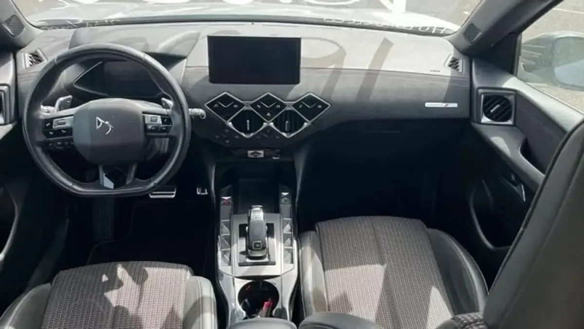 Usado DS Automobiles DS3 97 CV (71 kW) 2022 Gris Berlina