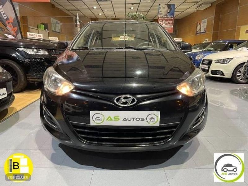 Usado Hyundai i20 Classic 75 CV (55 kW) 2013 Negro Utilitario