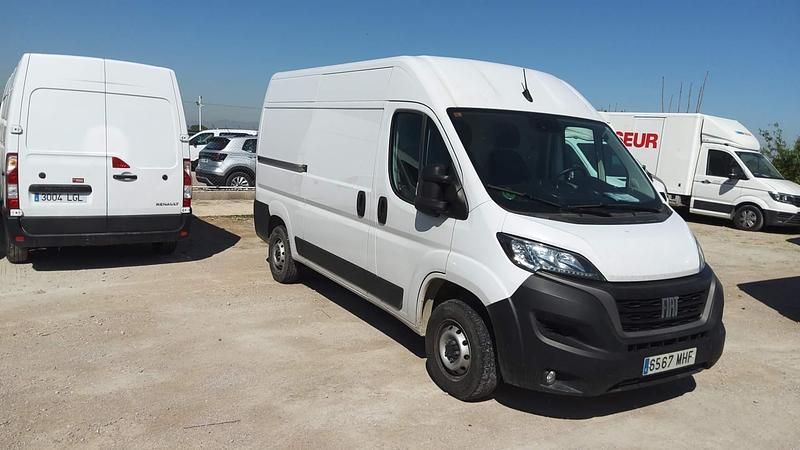Usado Fiat Ducato Easy 140 CV (102 kW) 2023 Blanco Van