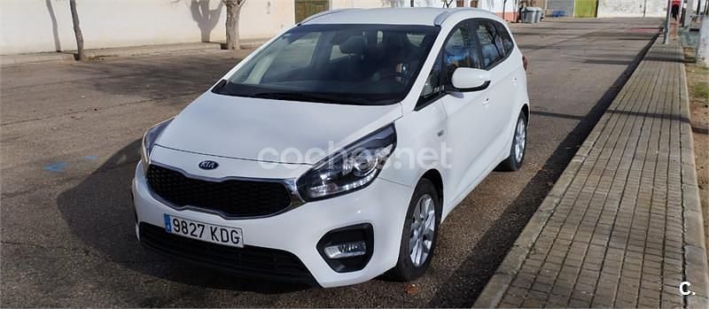 Usado Kia Carens 135 CV (99 kW) 2018 Blanco Monovolumen