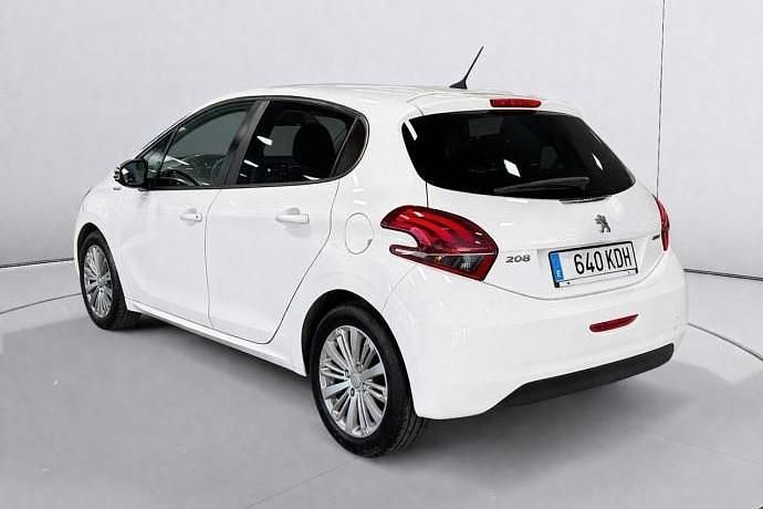 Usado Peugeot 208 Style 82 CV (60 kW) 2017 Utilitario