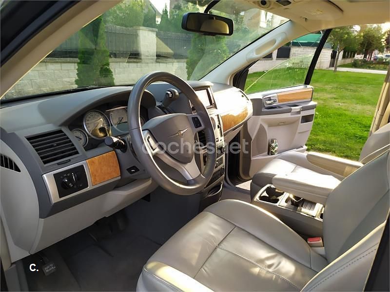 Usado Chrysler Grand Voyager Limited 163 CV (119 kW) 2008 Negro Monovolumen
