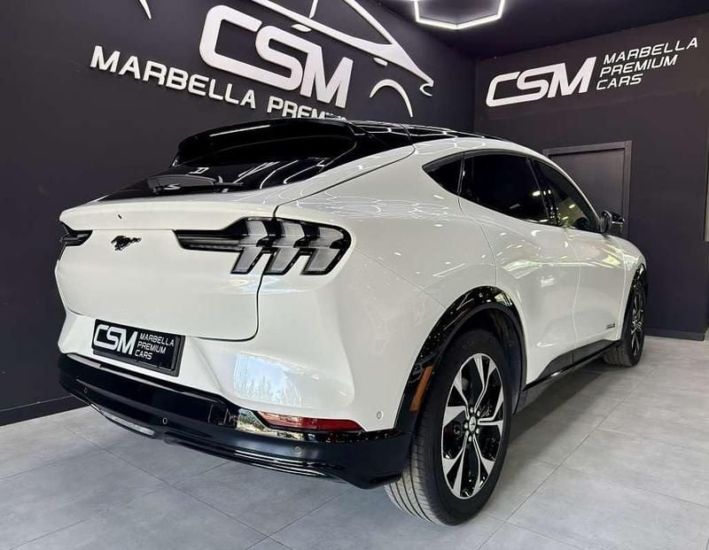 Usado Ford Mustang Mach-E Premium 272 kW (370 CV) 2024 Blanco SUV