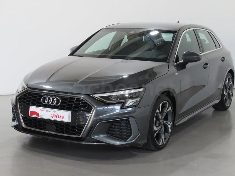 Usado Audi A3 S-Line 150 CV (110 kW) 2025 Gris / plata Berlina