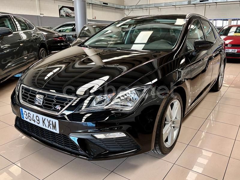Negro Usado 2019 Seat Leon FR Familiar | 17.490 € (Precio justo) - Imagen 1/4