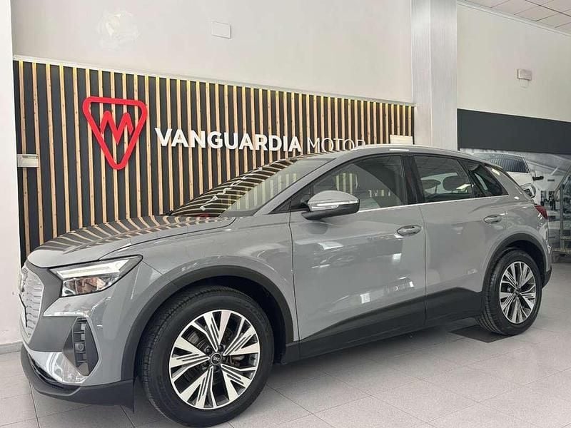 Usado Audi Q4 e-tron Advanced Plus 125 kW (170 CV) 2021 Gris SUV