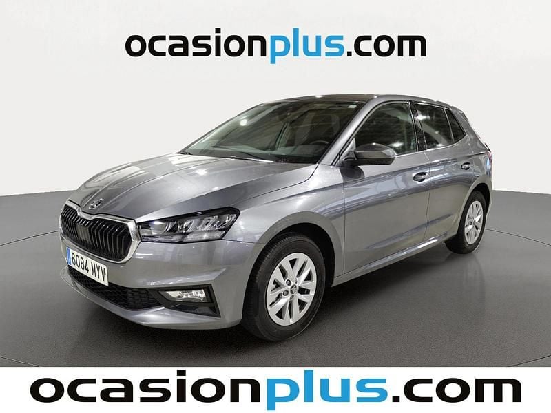 Usado Skoda Fabia Selection 95 CV (69 kW) 2025 Gris Utilitario