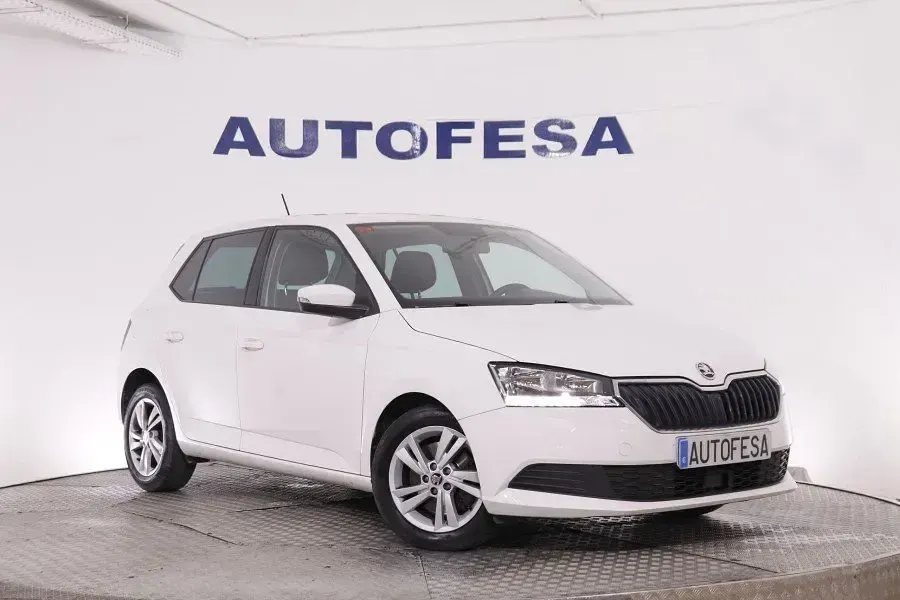 Usado Skoda Fabia 95 CV (69 kW) 2021 Blanco Utilitario