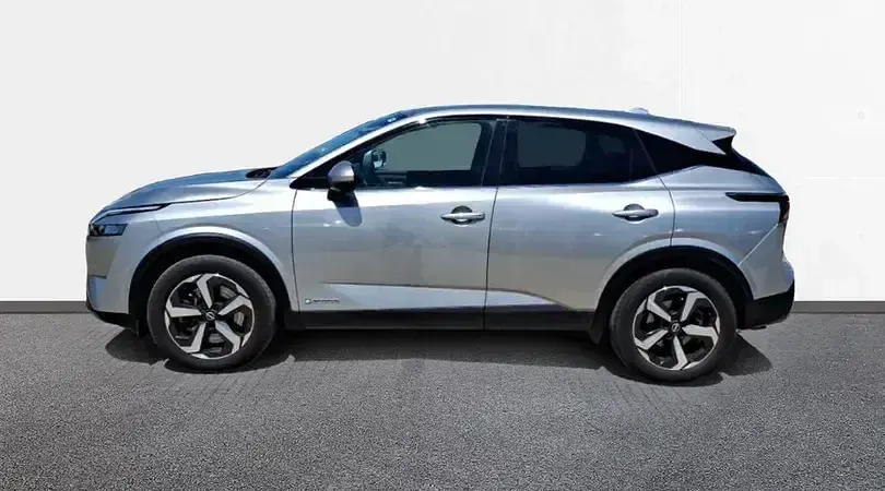 Usado Nissan Qashqai N-Connecta 190 CV (139 kW) 2023 Diamond silver (metalizado) SUV