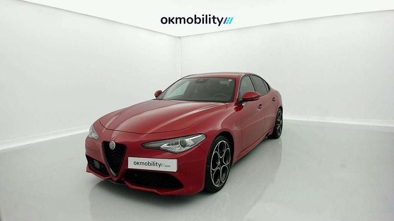 Usado Alfa Romeo Giulia Sprint 190 CV (139 kW) 2022 Rojo Berlina