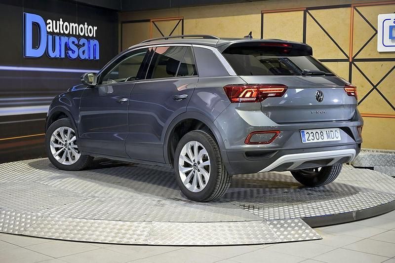 Usado VW T-Roc Life 150 CV (110 kW) 2022 Gris SUV