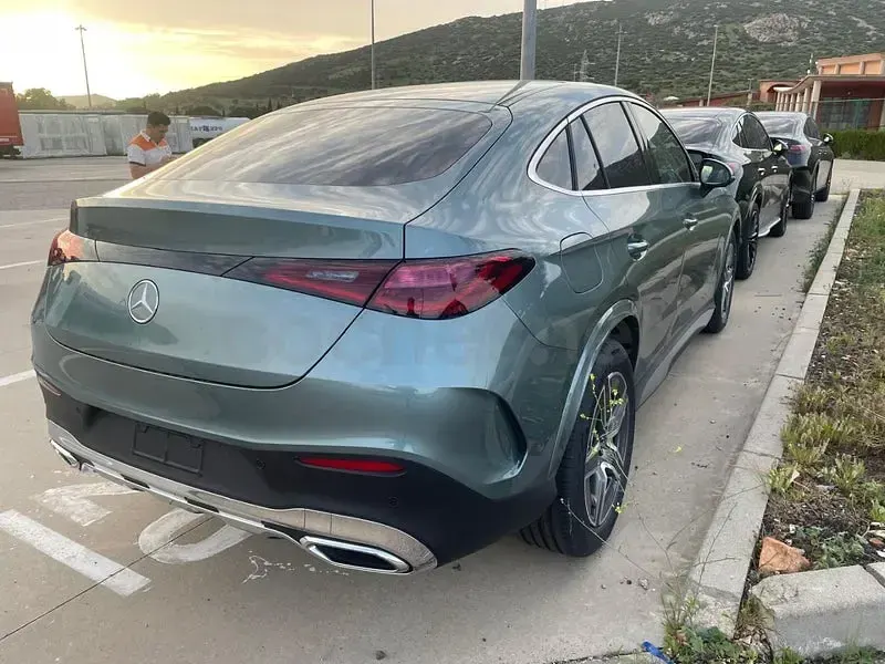 Nuevo Mercedes GLC300de 333 CV (244 kW) 2026 Negro Coupe