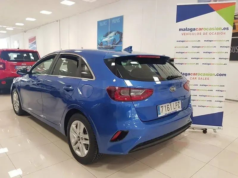 Usado Kia Ceed 120 CV (88 kW) 2021 Azul Utilitario