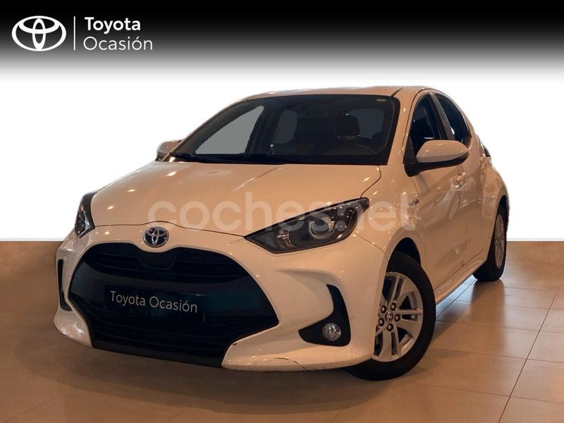 Blanco Usado 2020 Toyota Yaris Hybrid Business Edition Berlina | 17.990 € (Un poco caro) - Imagen 1/4