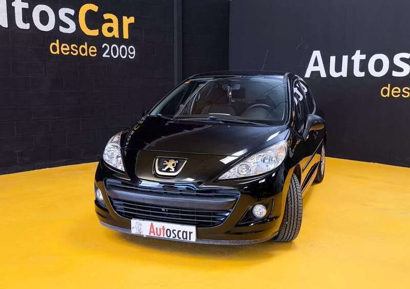 Negro Usado 2012 Peugeot 207 Active Utilitario | 5990 € (Precio justo) - Imagen 1/4