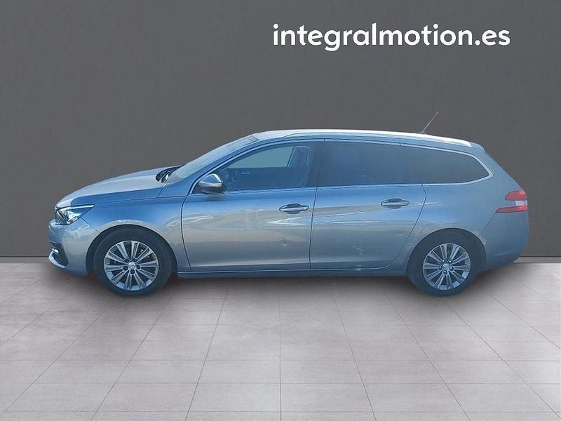 Usado Peugeot 308 SW Allure 130 CV (95 kW) 2020 Gris Familiar