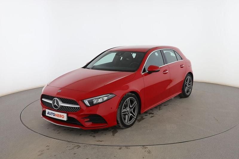 Usado Mercedes A200 AMG line 150 CV (110 kW) 2020 Rojo Utilitario