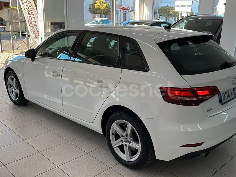 Usado Audi A3 116 CV (85 kW) 2019 Blanco Berlina