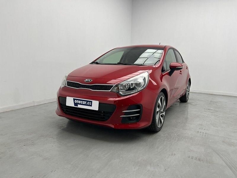 Rojo Usado 2016 Kia Rio Berlina | 9890 € (Precio justo) - Imagen 1/4
