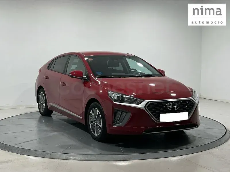 Usado Hyundai Ioniq 141 CV (103 kW) 2021 Rojo Utilitario