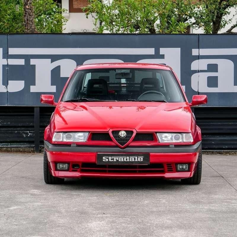 Usado Alfa Romeo 155 189 CV (139 kW) 1993 Rojo Berlina