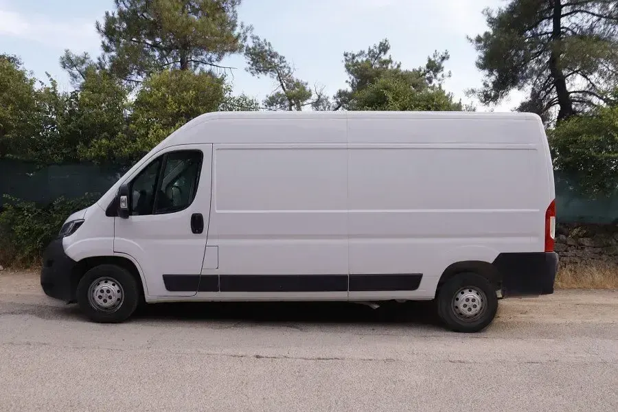 Usado Peugeot Boxer 140 CV (102 kW) 2023 Blanco Van