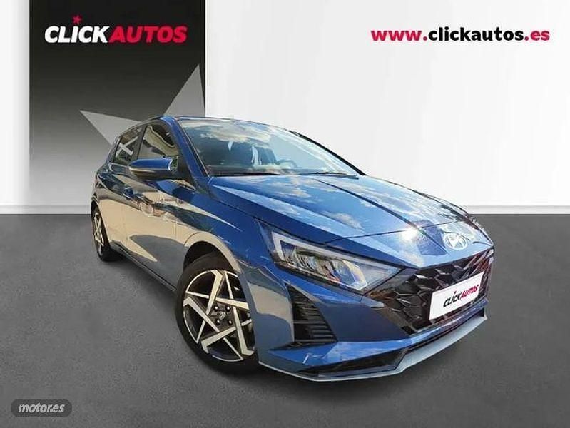Usado Hyundai i20 100 CV (73 kW) 2025 Azul Berlina