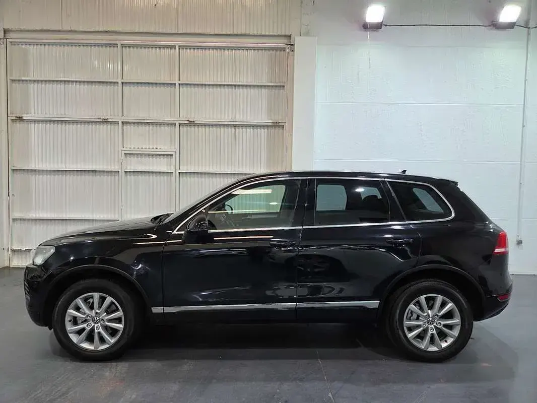 Usado VW Touareg 245 CV (180 kW) 2011 Negro SUV