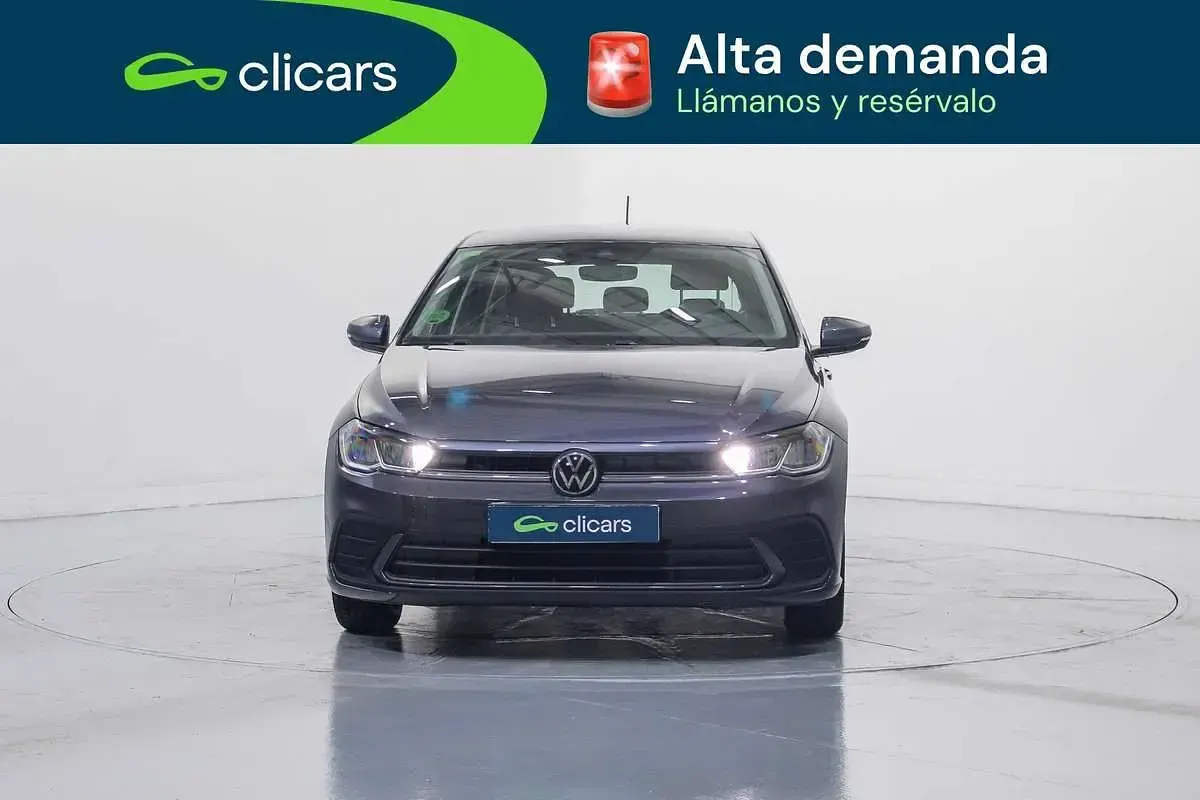 Usado VW Polo 95 CV (69 kW) 2022 Gris Utilitario
