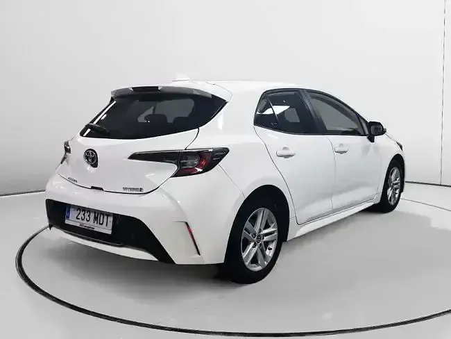 Usado Toyota Corolla Active 140 CV (102 kW) 2023 Blanco Berlina