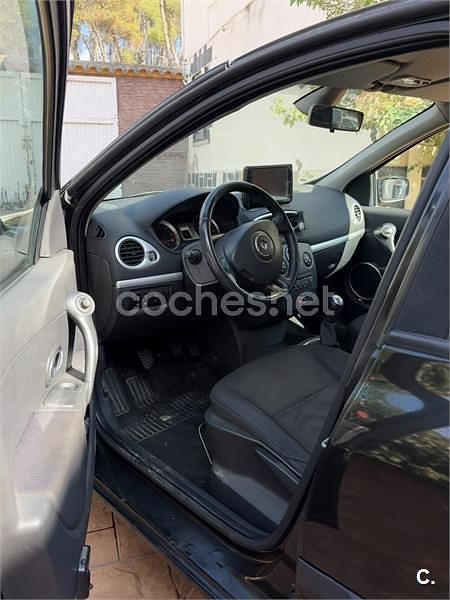 Negro Usado 2006 Renault Clio II Dynamique Berlina | 2900 € (Precio justo) - Imagen 1/2