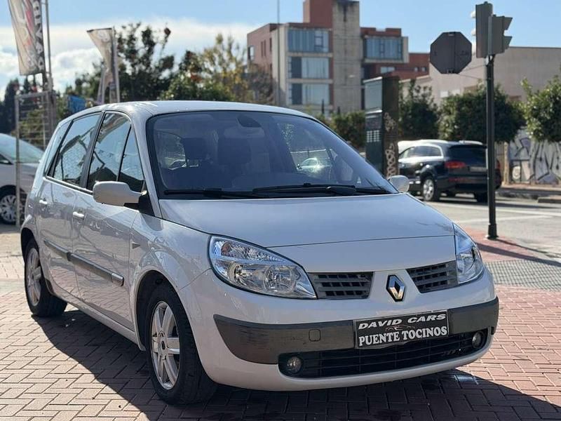 Usado Renault Grand Scénic II Authentique 114 CV (83 kW) 2006 Blanco Monovolumen