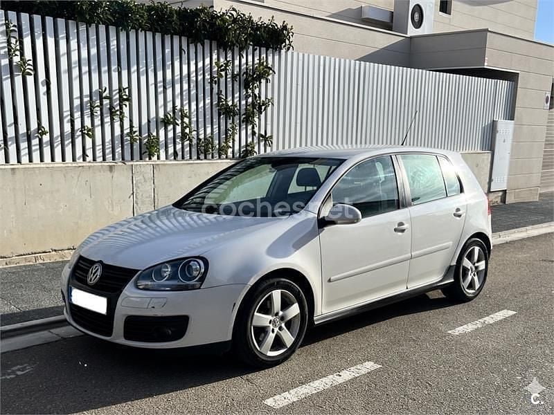 Usado VW Golf V Highline 105 CV (77 kW) 2008 Blanco Familiar