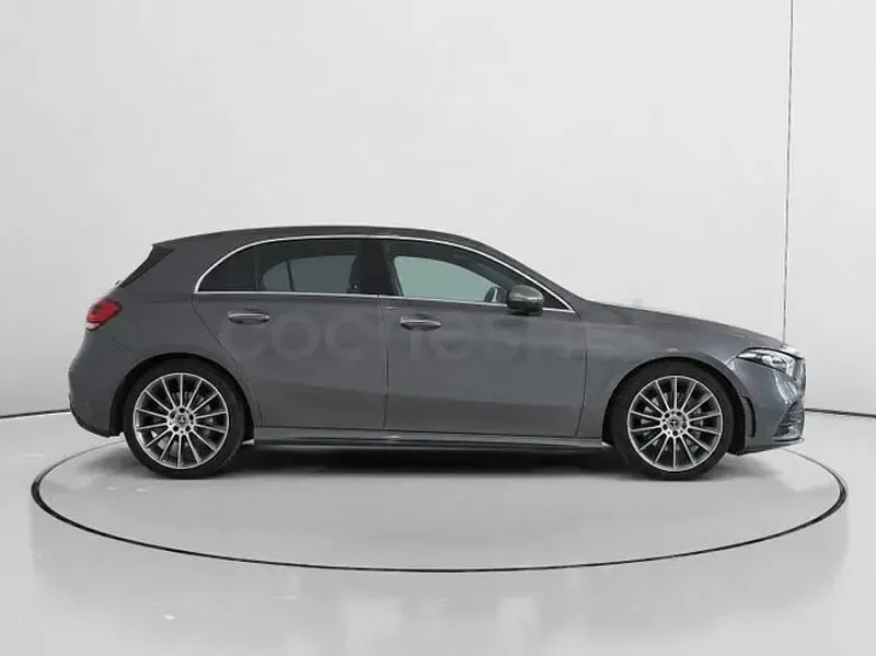 Usado Mercedes A200 163 CV (119 kW) 2022 Gris / plata Berlina