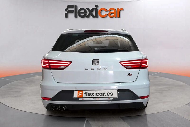 Usado Seat Leon ST FR 151 CV (111 kW) 2018 Blanco Familiar
