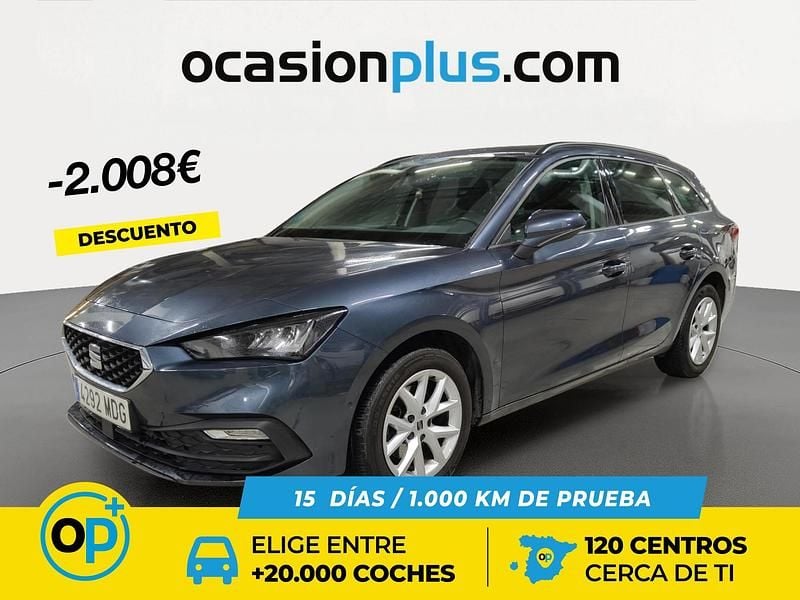 Usado Seat Leon Style 110 CV (80 kW) 2023 Gris Familiar