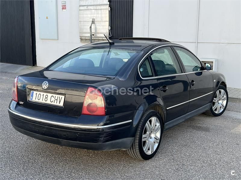 Usado VW Passat Trendline 130 CV (95 kW) 2003 Negro Berlina
