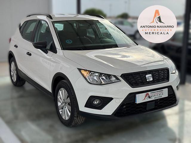 Usado Seat Arona Style 120 CV (88 kW) 2019 Blanco SUV